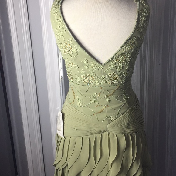 Evening/Prom Gown - Picture 5 of 5